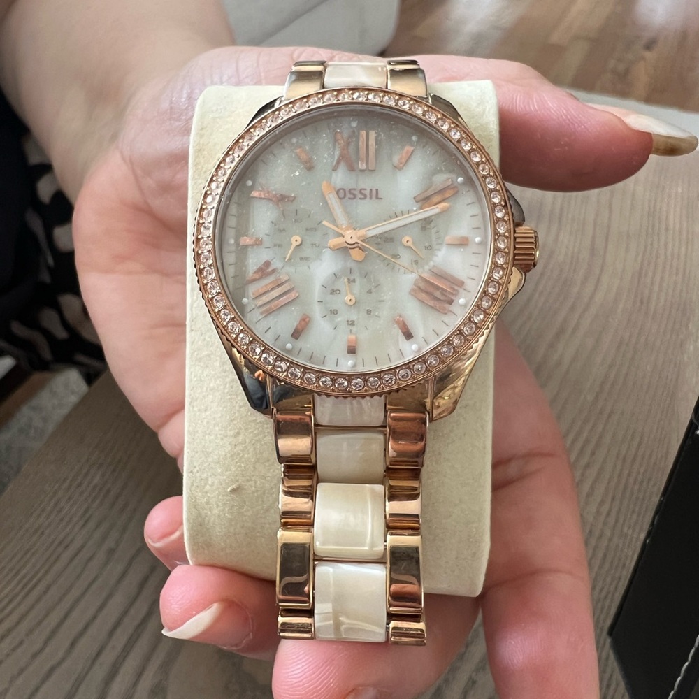 Fossil Women's Rose Gold and Cream Bracelet Watch